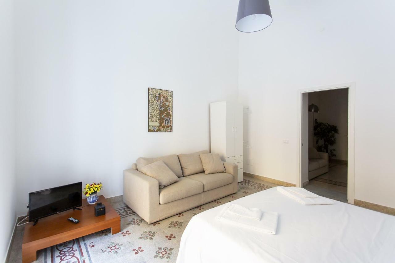Star Politeama Apartment Palermo Buitenkant foto